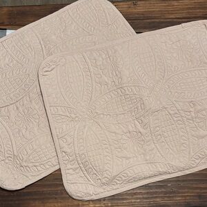 Mellanni Cream Quilted pillow shams standard size